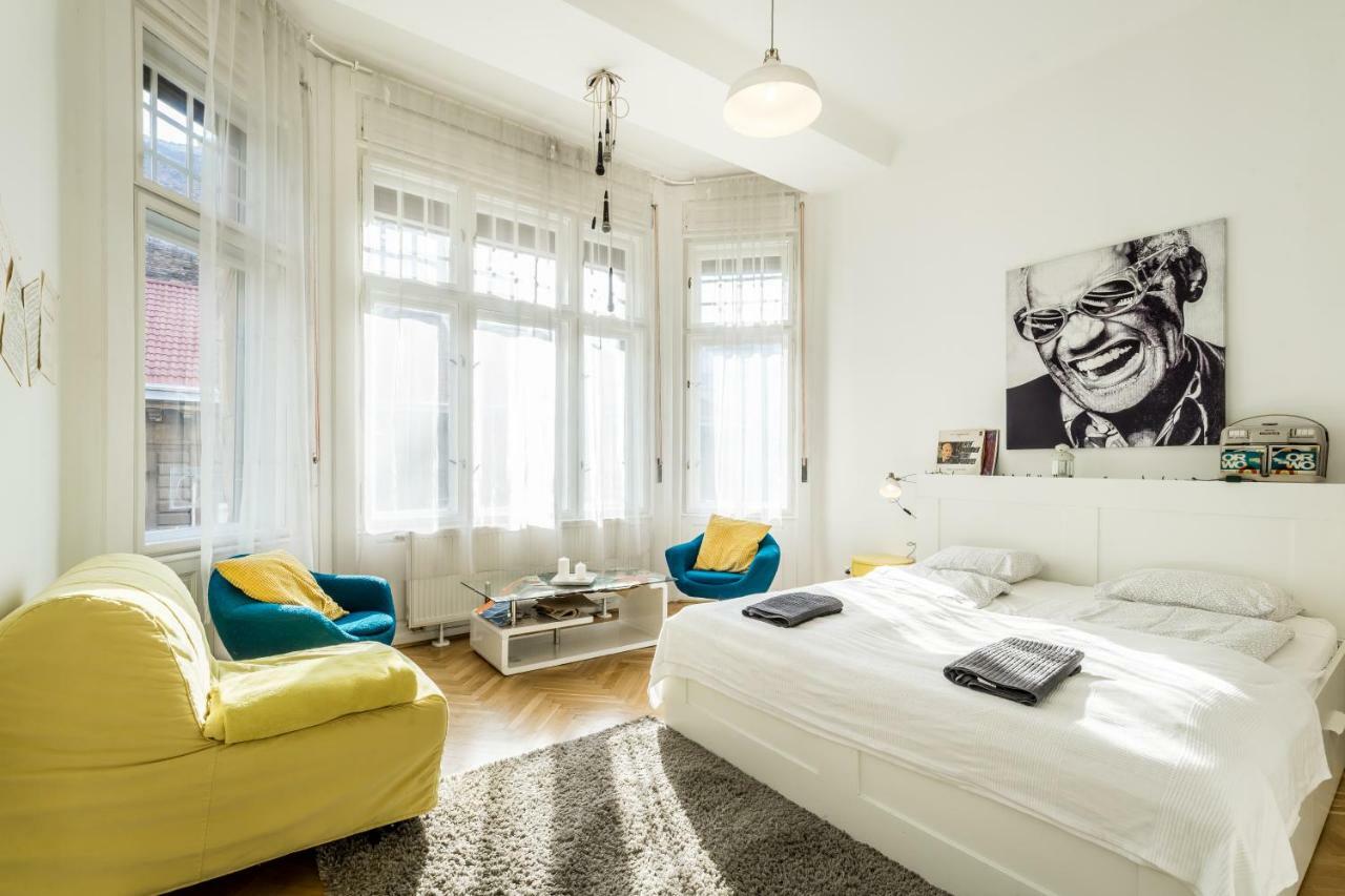 Pop Arts Studios Budapest Luaran gambar